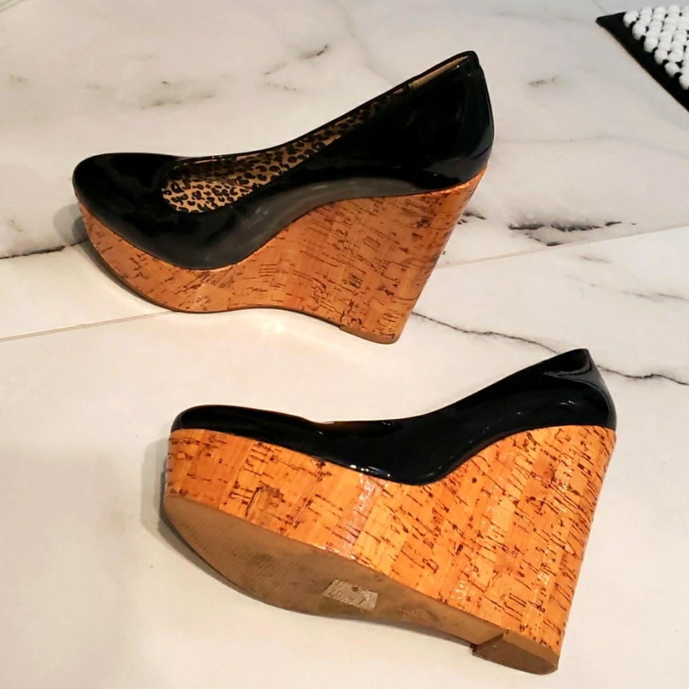 Jessica Simpson wedge pump 37